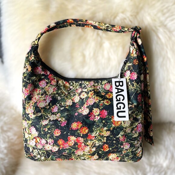 BAGGU Handbags - NWT BAGGU Nylon Shoulder Bag - Lantana